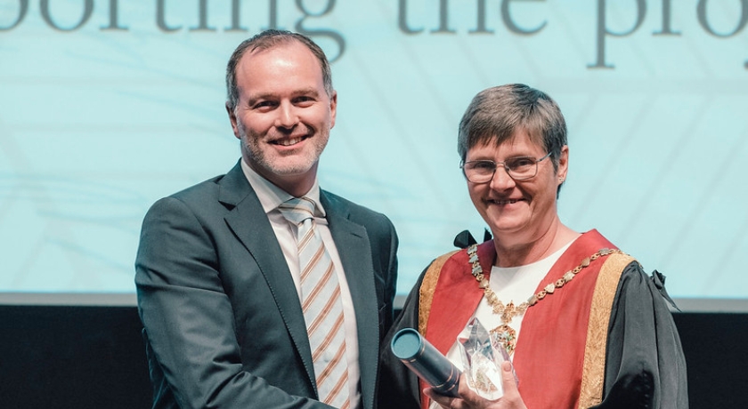 Mark Morton wins 2024 RCVS Impact Award